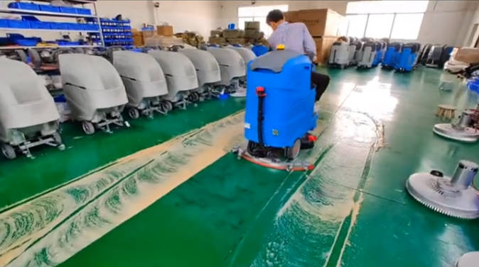 河东2023年还在用人工的物业保洁不妨试试洗地机吧
